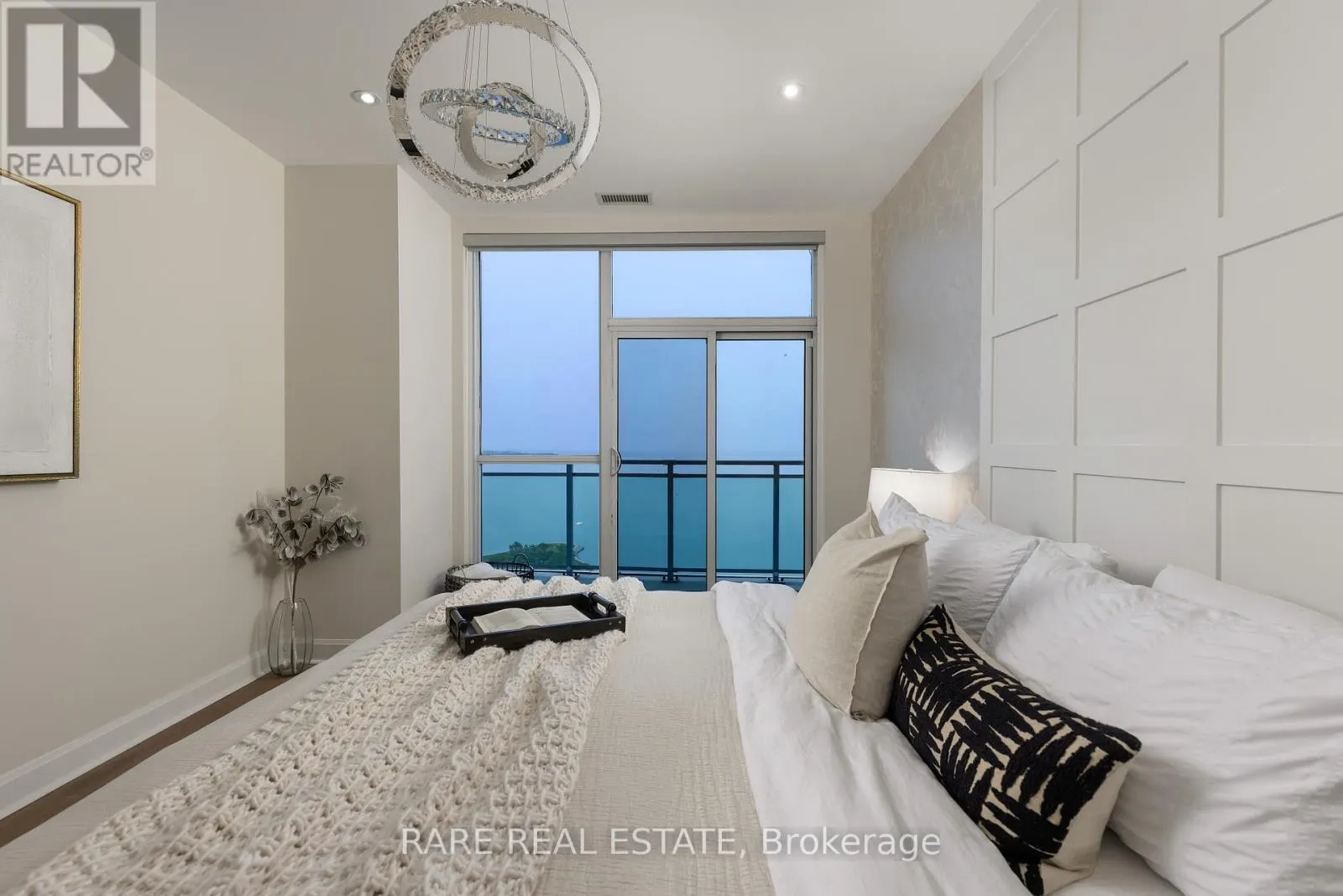 UPH4103 - 33 SHORE BREEZE DRIVE
