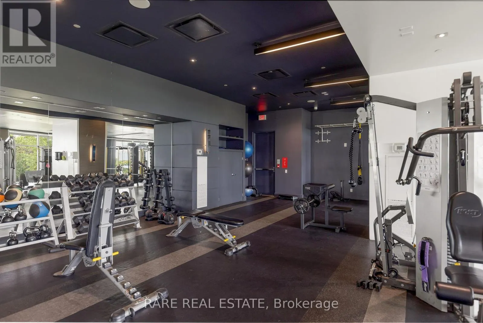 UPH4103 - 33 SHORE BREEZE DRIVE