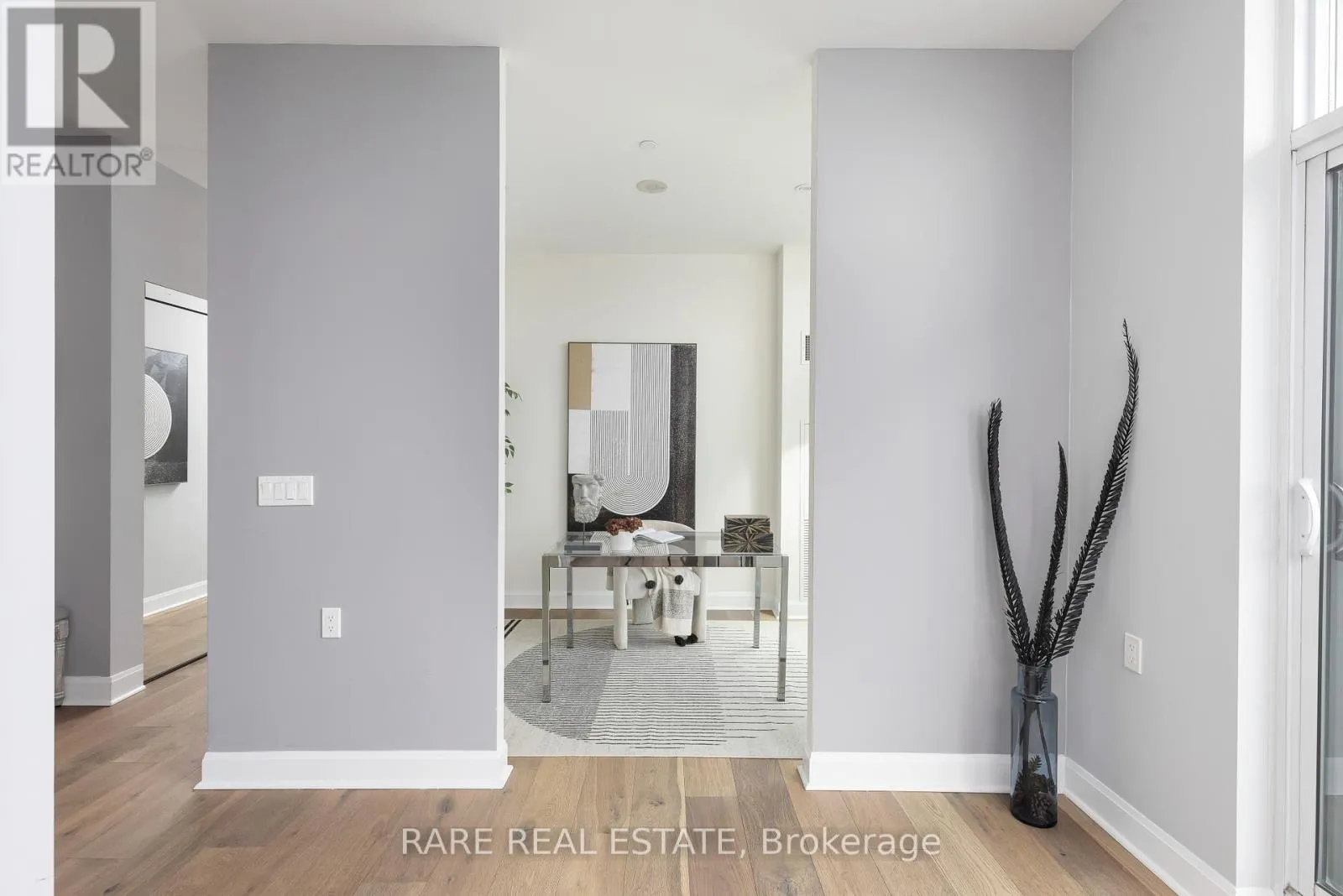 UPH4103 - 33 SHORE BREEZE DRIVE
