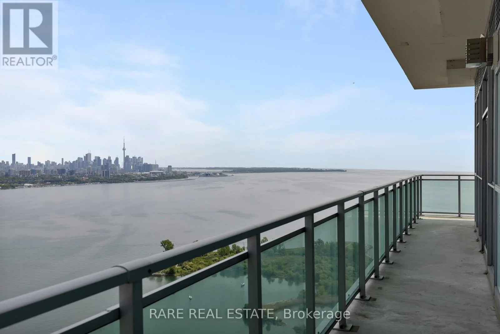 UPH4103 - 33 SHORE BREEZE DRIVE