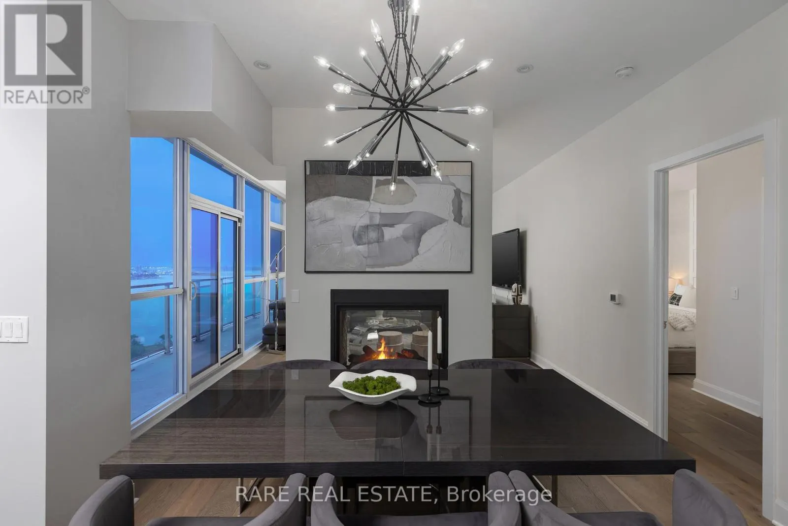 UPH4103 - 33 SHORE BREEZE DRIVE