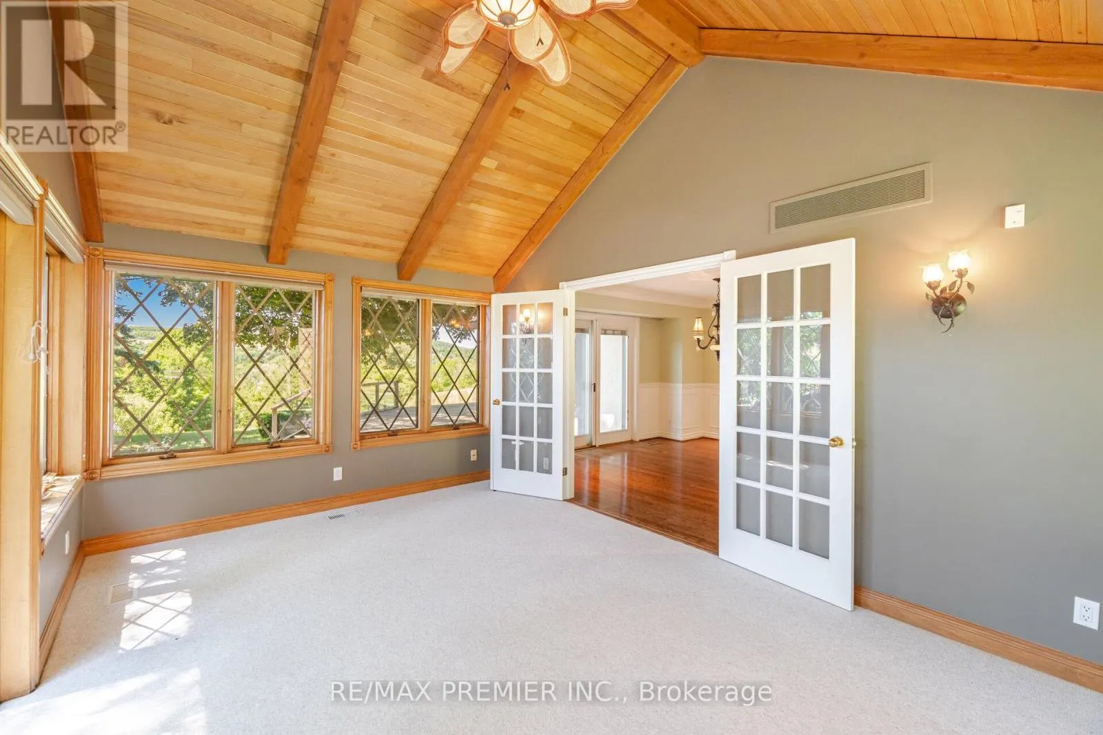 18 INGLEVIEW DRIVE