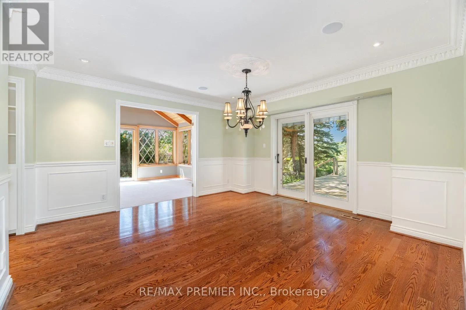 18 INGLEVIEW DRIVE