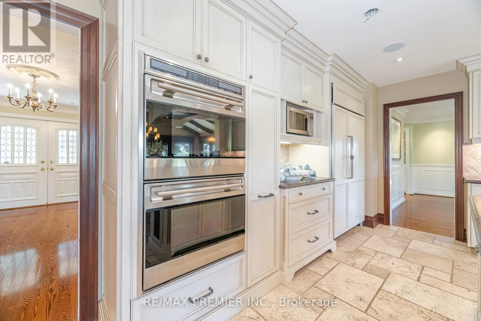 18 INGLEVIEW DRIVE