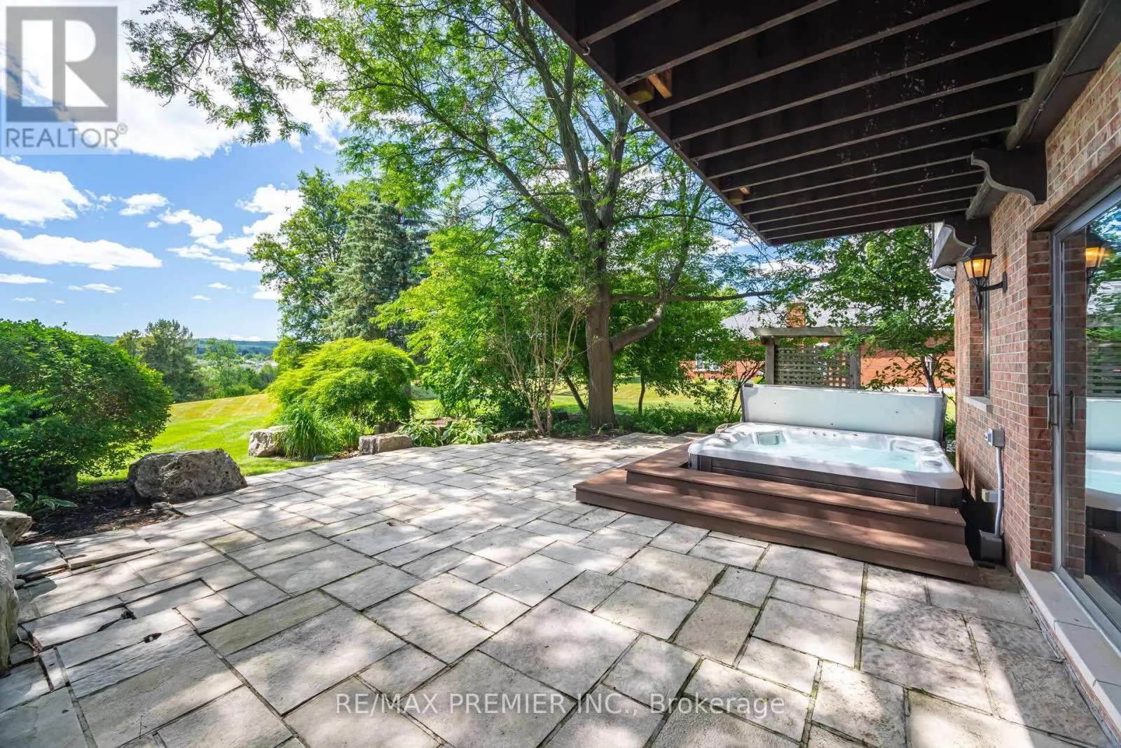 18 INGLEVIEW DRIVE