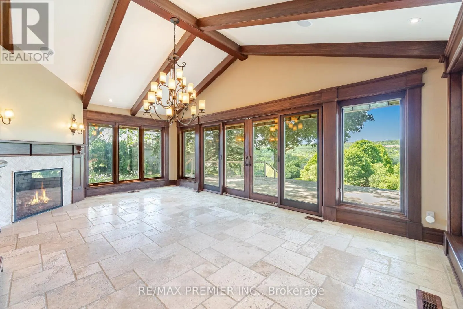 18 INGLEVIEW DRIVE