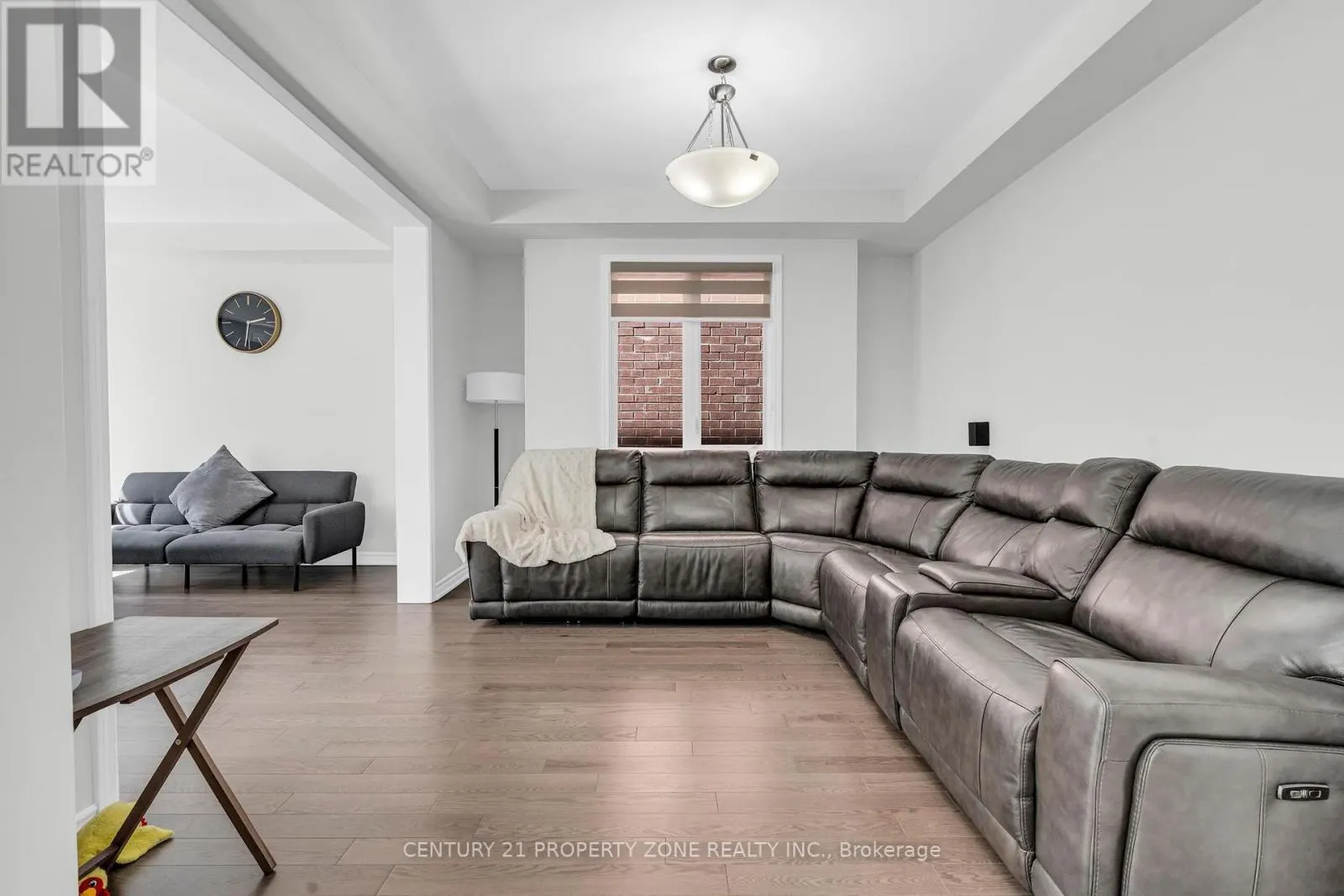 18 CLOUDBERRY STREET