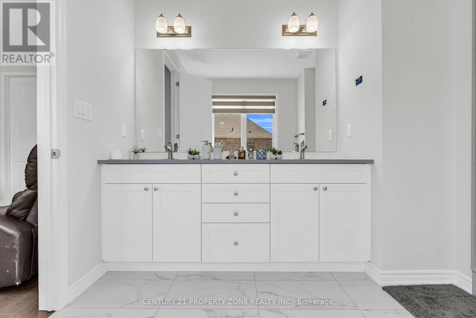 18 CLOUDBERRY STREET