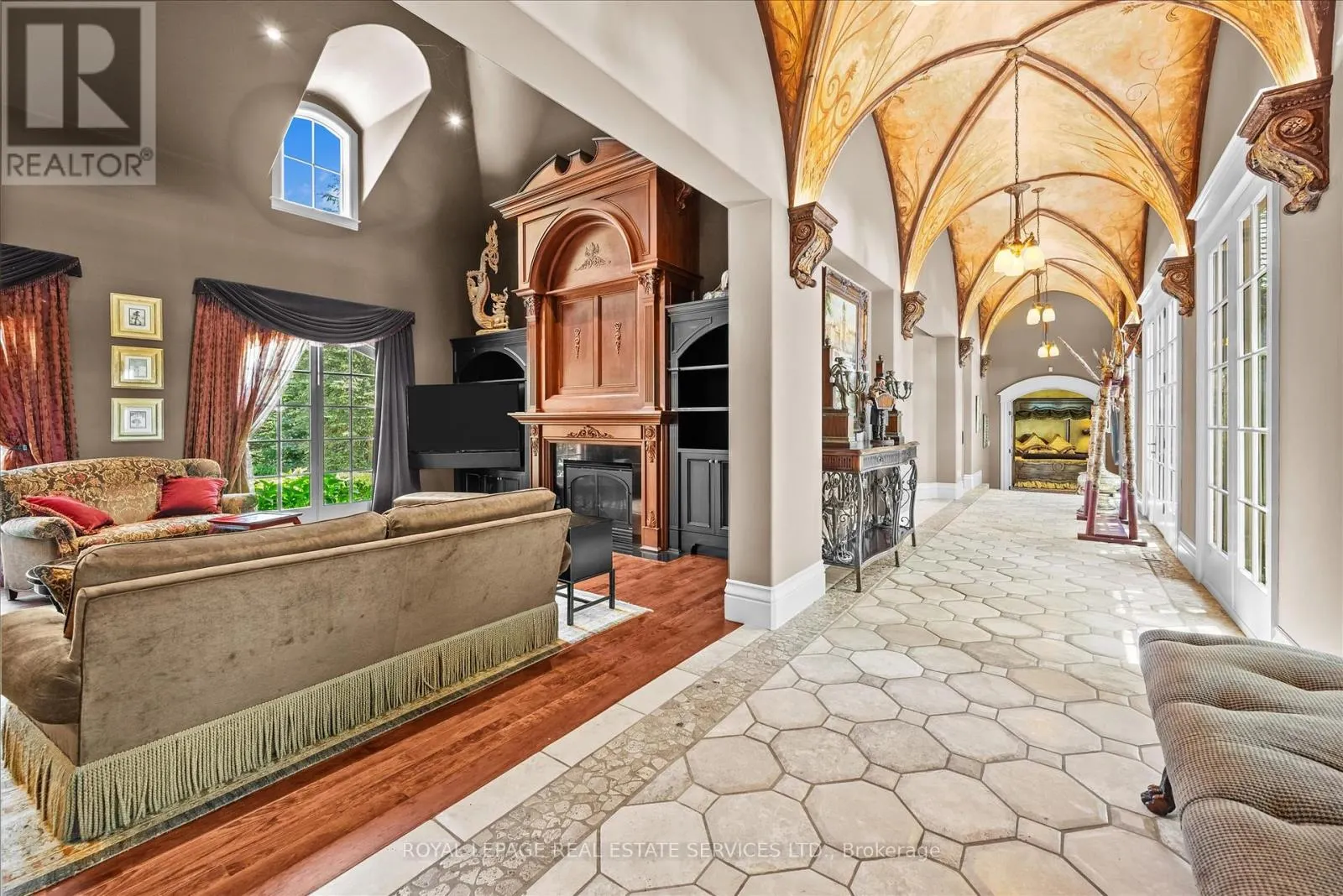 10090 PINEVIEW TRAIL
