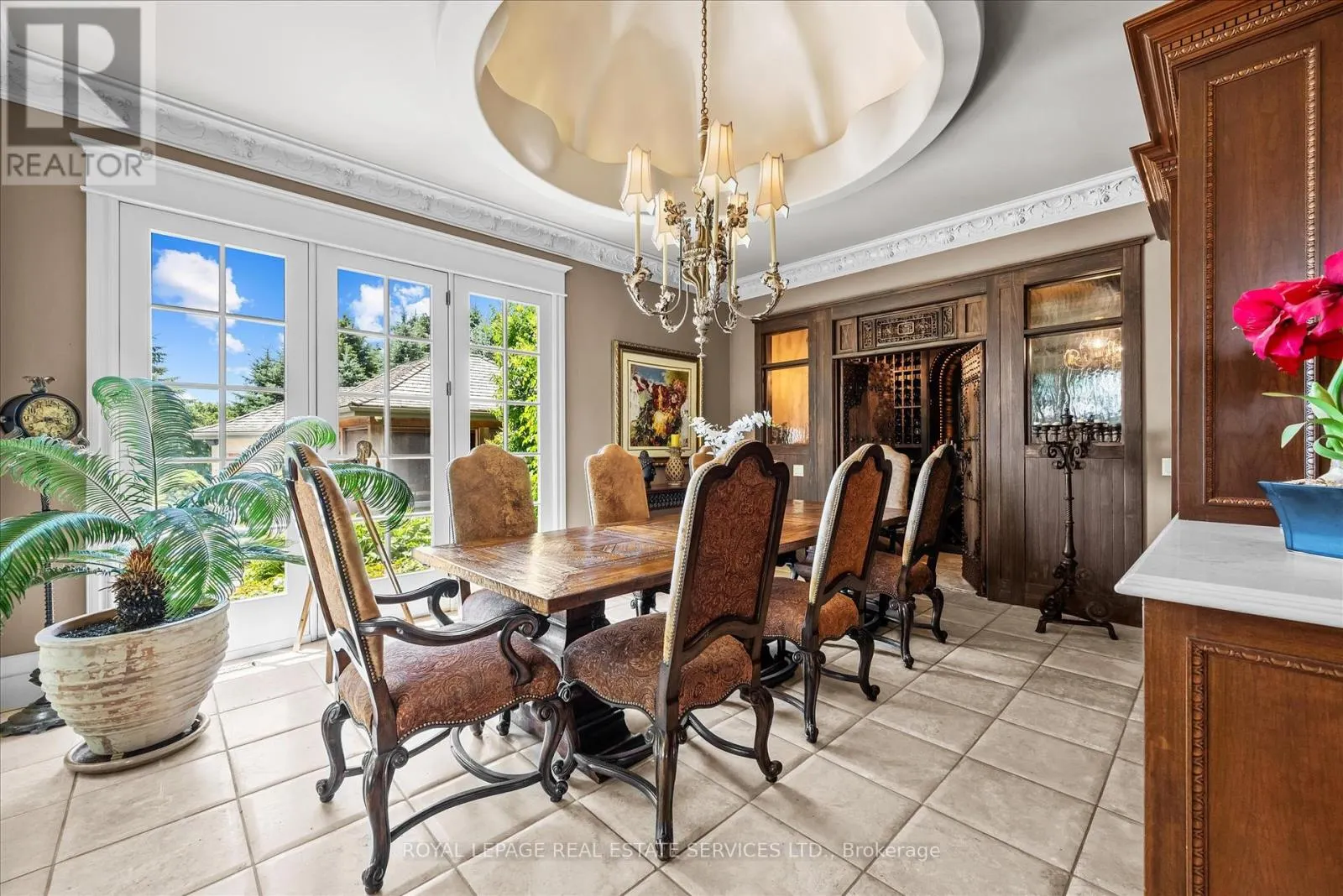10090 PINEVIEW TRAIL