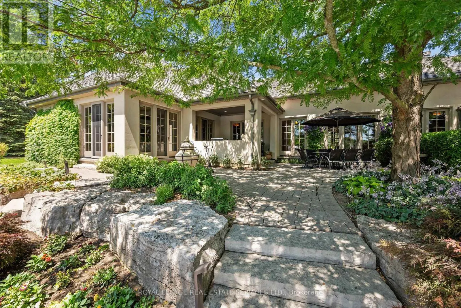 10090 PINEVIEW TRAIL