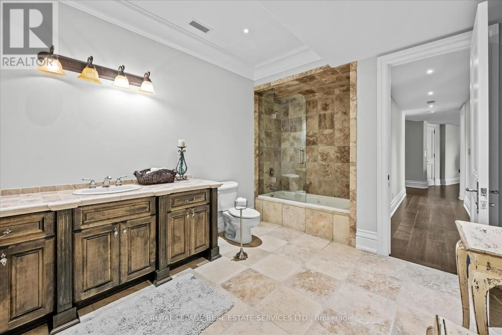 10090 PINEVIEW TRAIL