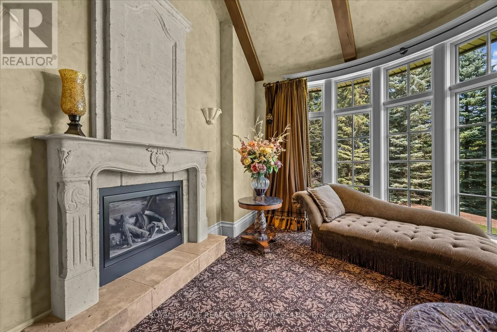10090 PINEVIEW TRAIL