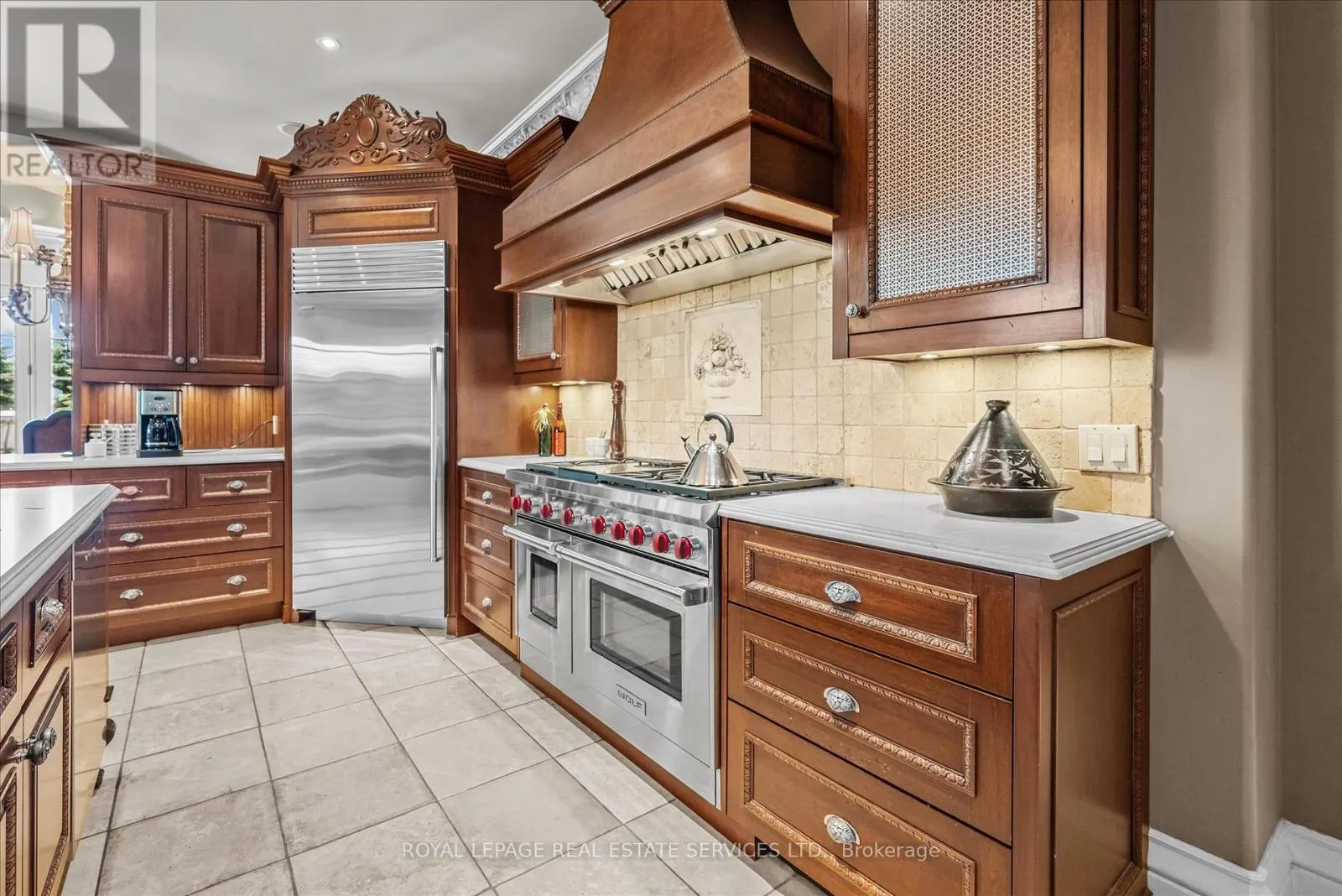 10090 PINEVIEW TRAIL