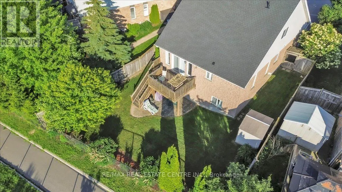 35 CAMERON COURT