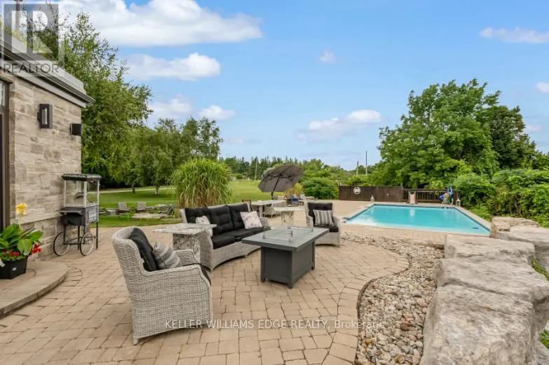 5500 STEELES AVENUE W
