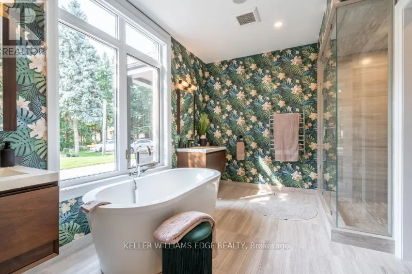 5500 STEELES AVENUE W
