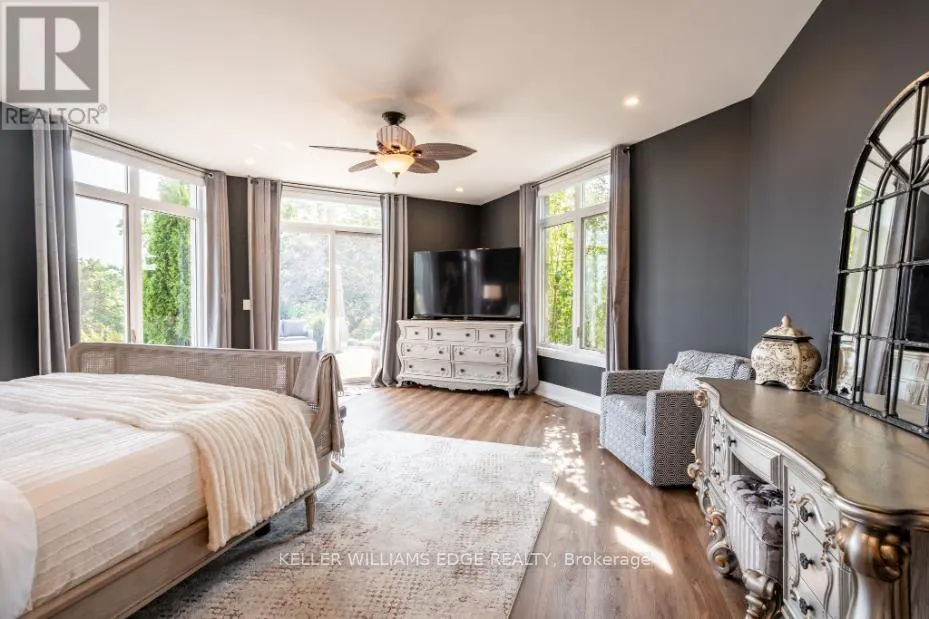 5500 STEELES AVENUE W