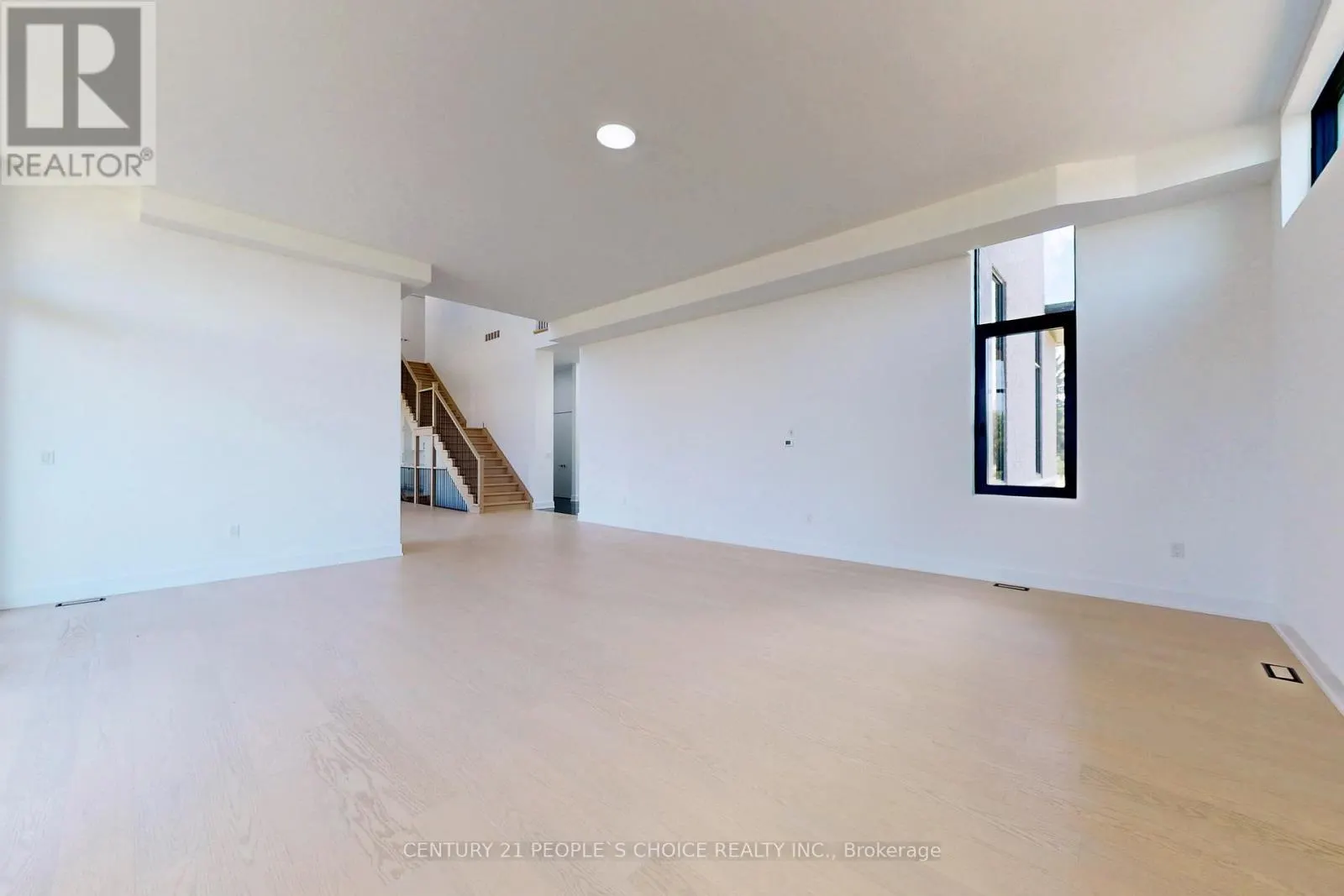 14 SUGARBUSH COURT