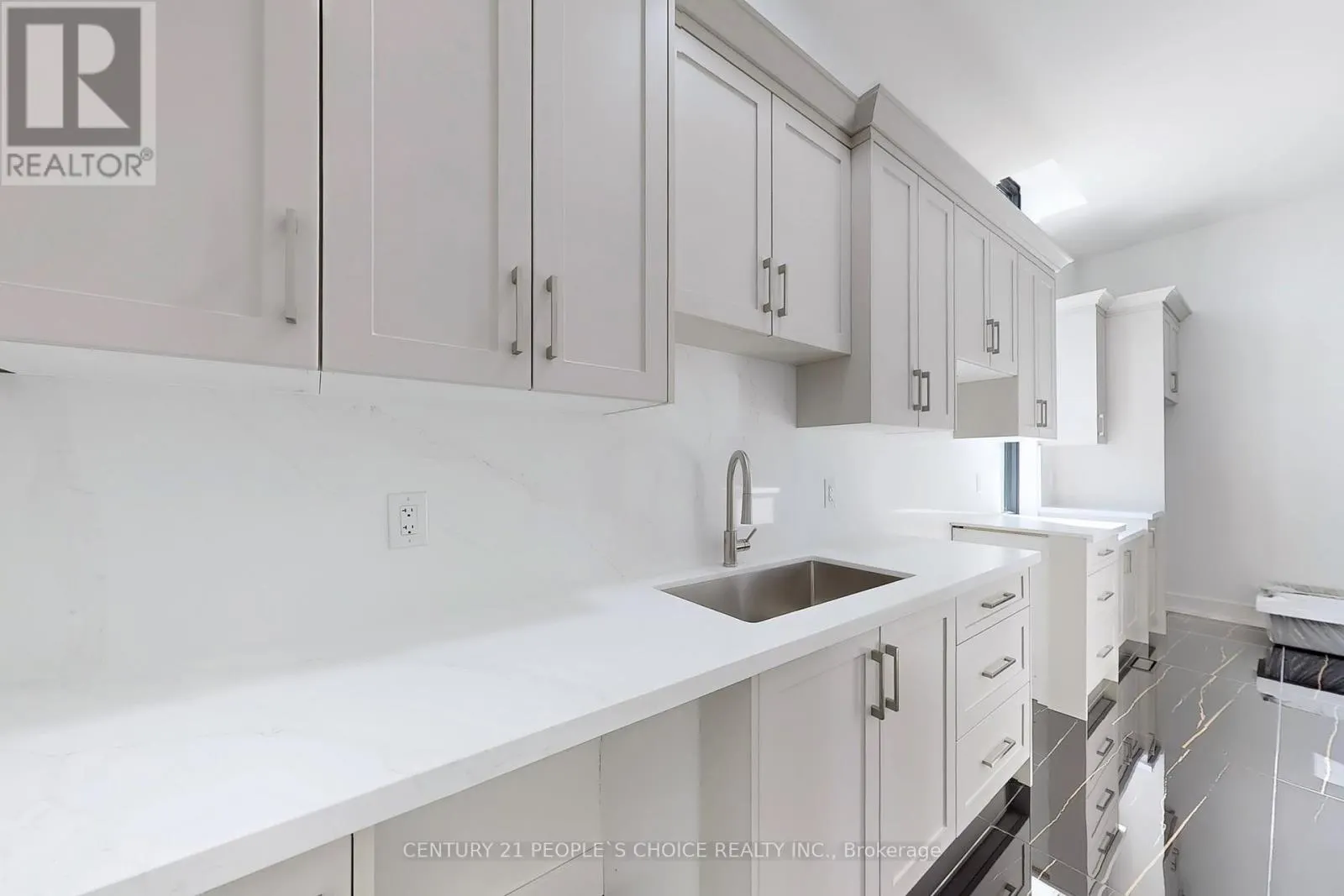 14 SUGARBUSH COURT