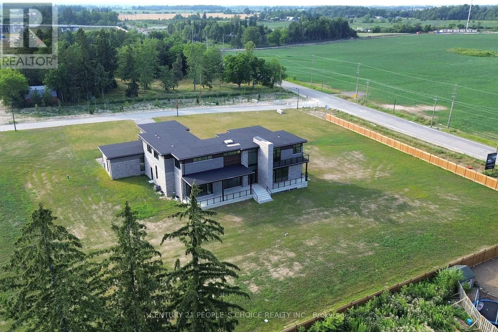 14 SUGARBUSH COURT