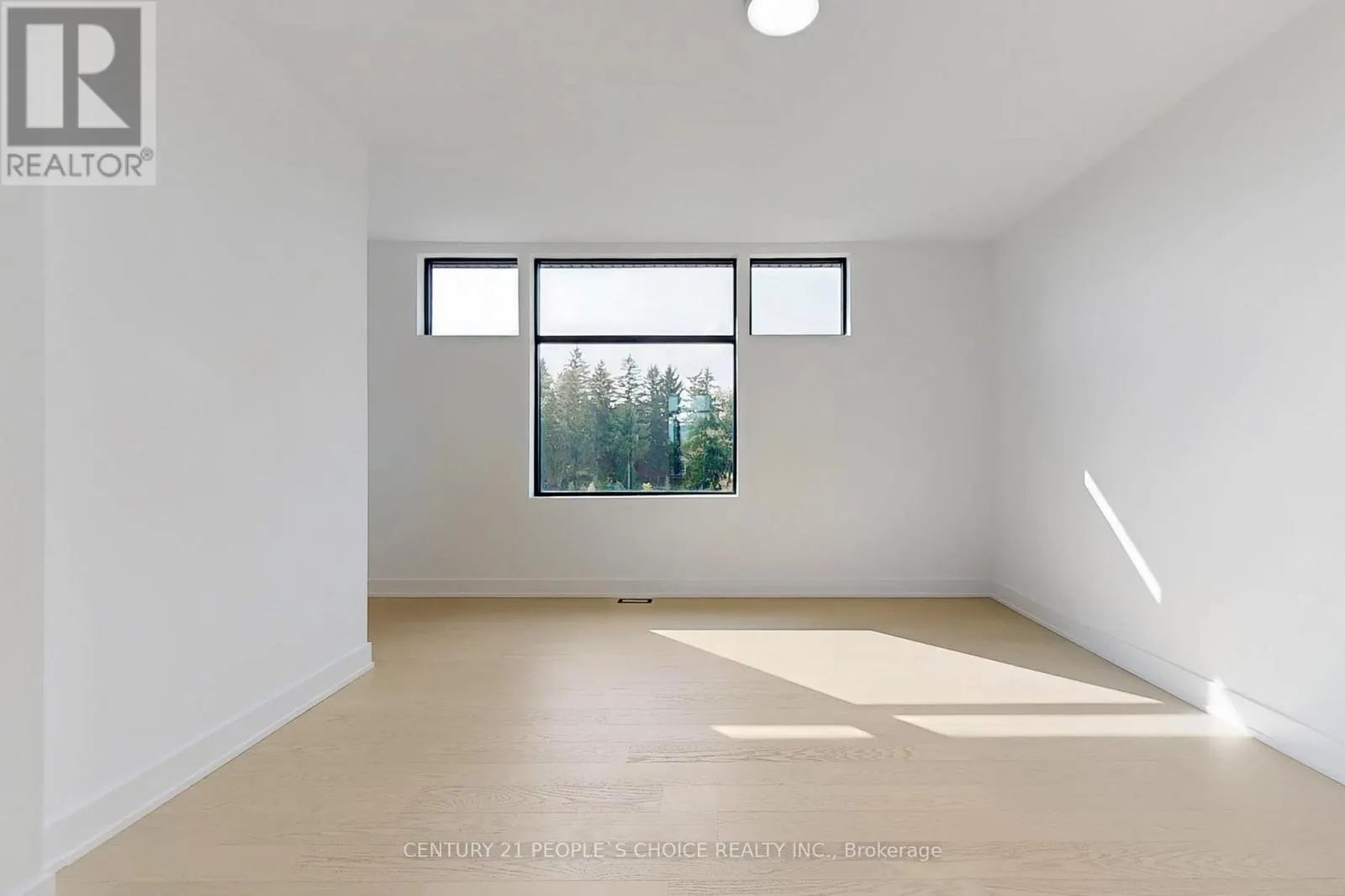 14 SUGARBUSH COURT