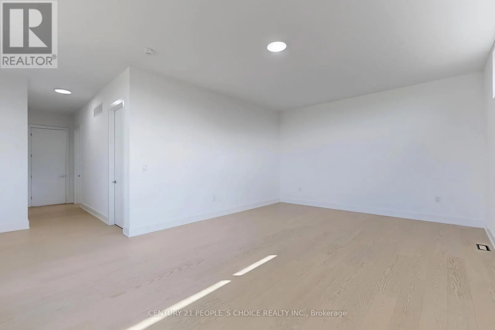 14 SUGARBUSH COURT