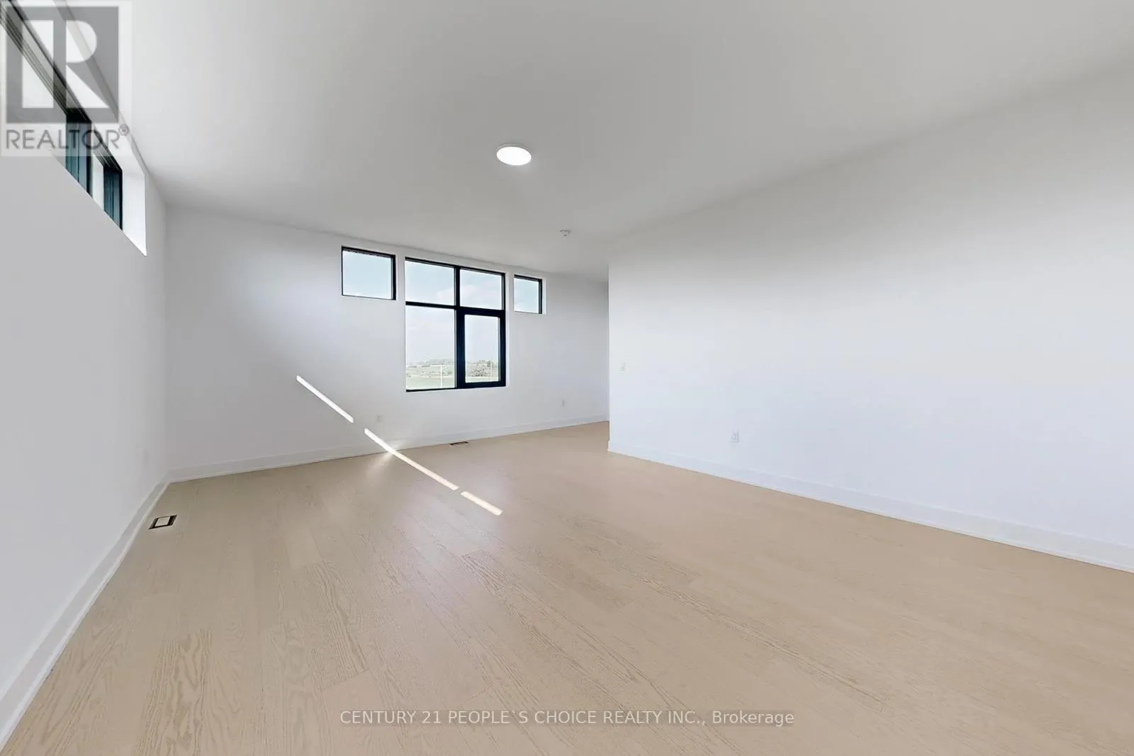 14 SUGARBUSH COURT