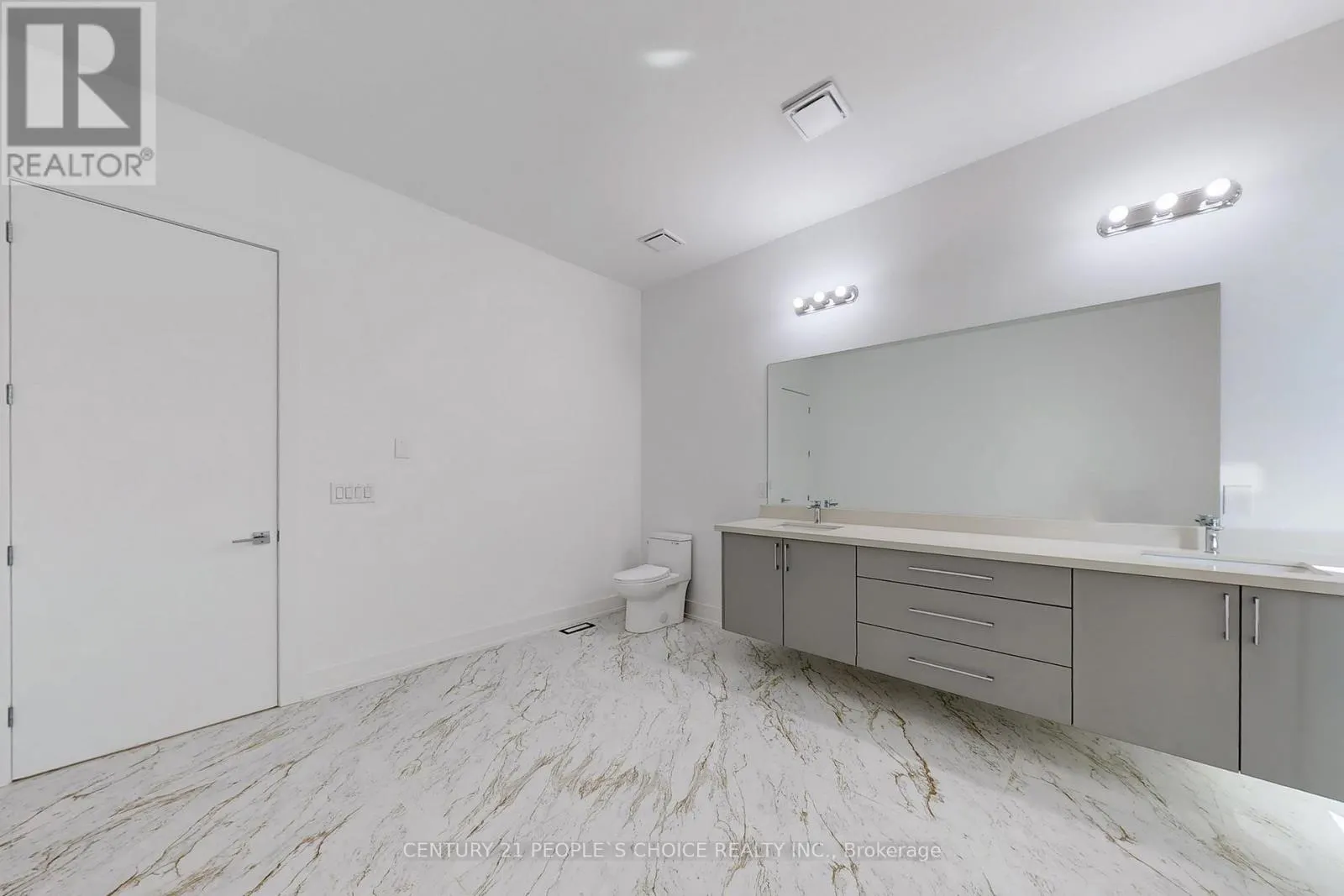 14 SUGARBUSH COURT