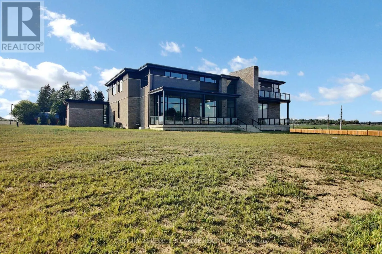 14 SUGARBUSH COURT