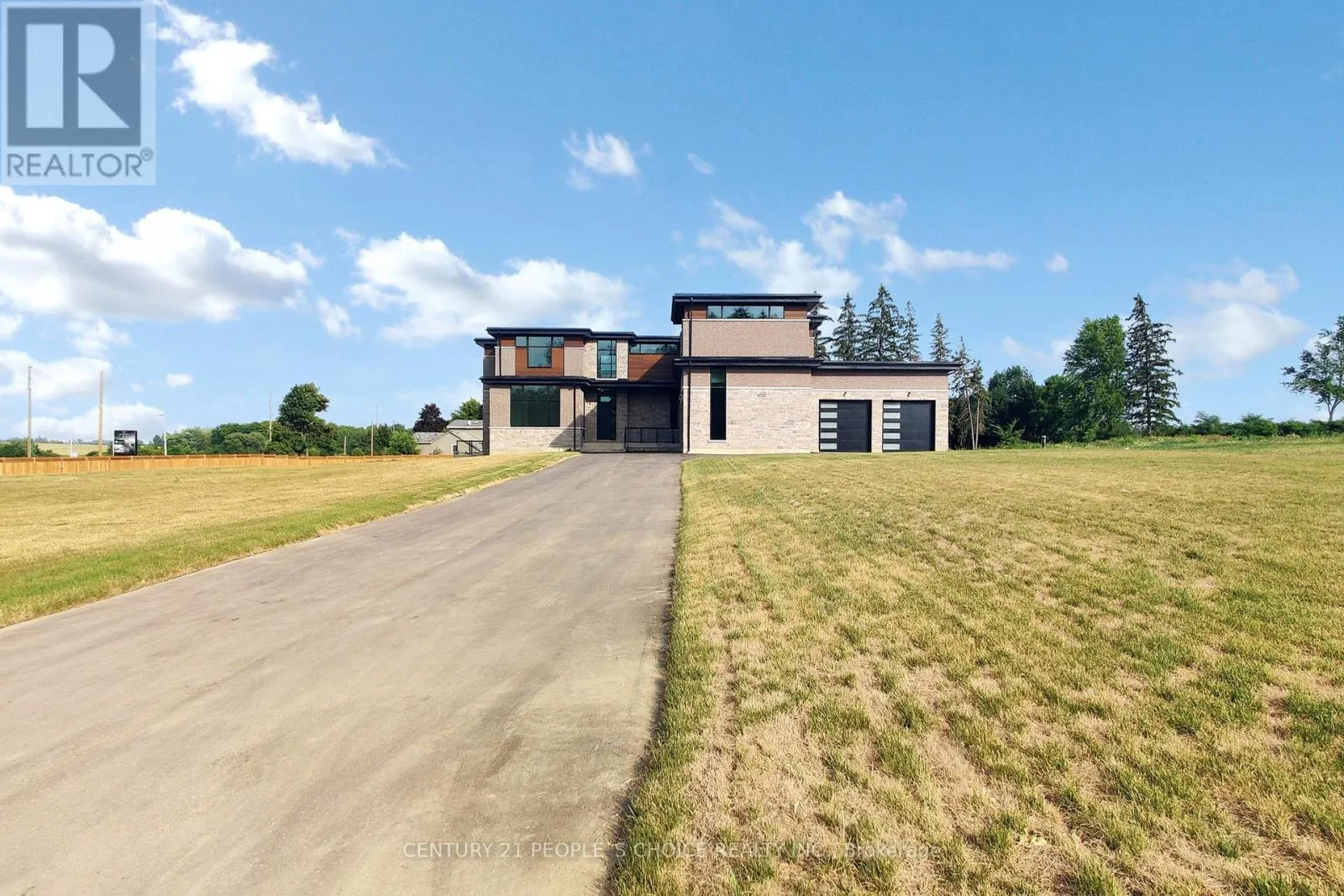 14 SUGARBUSH COURT