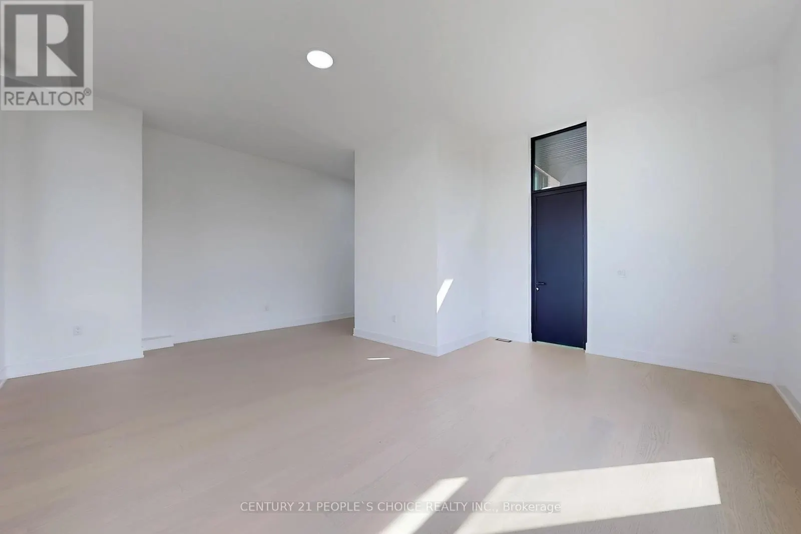 14 SUGARBUSH COURT