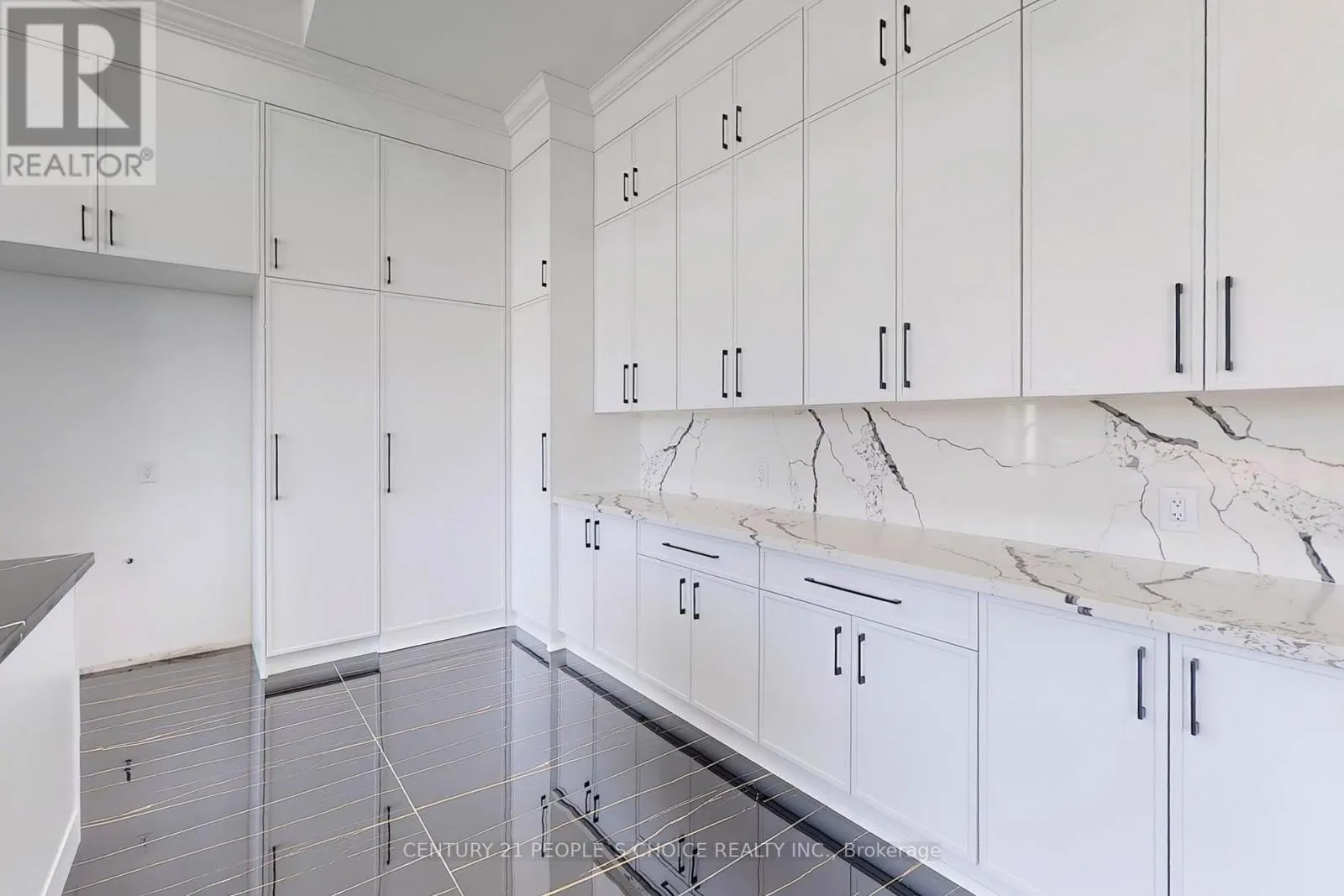 14 SUGARBUSH COURT