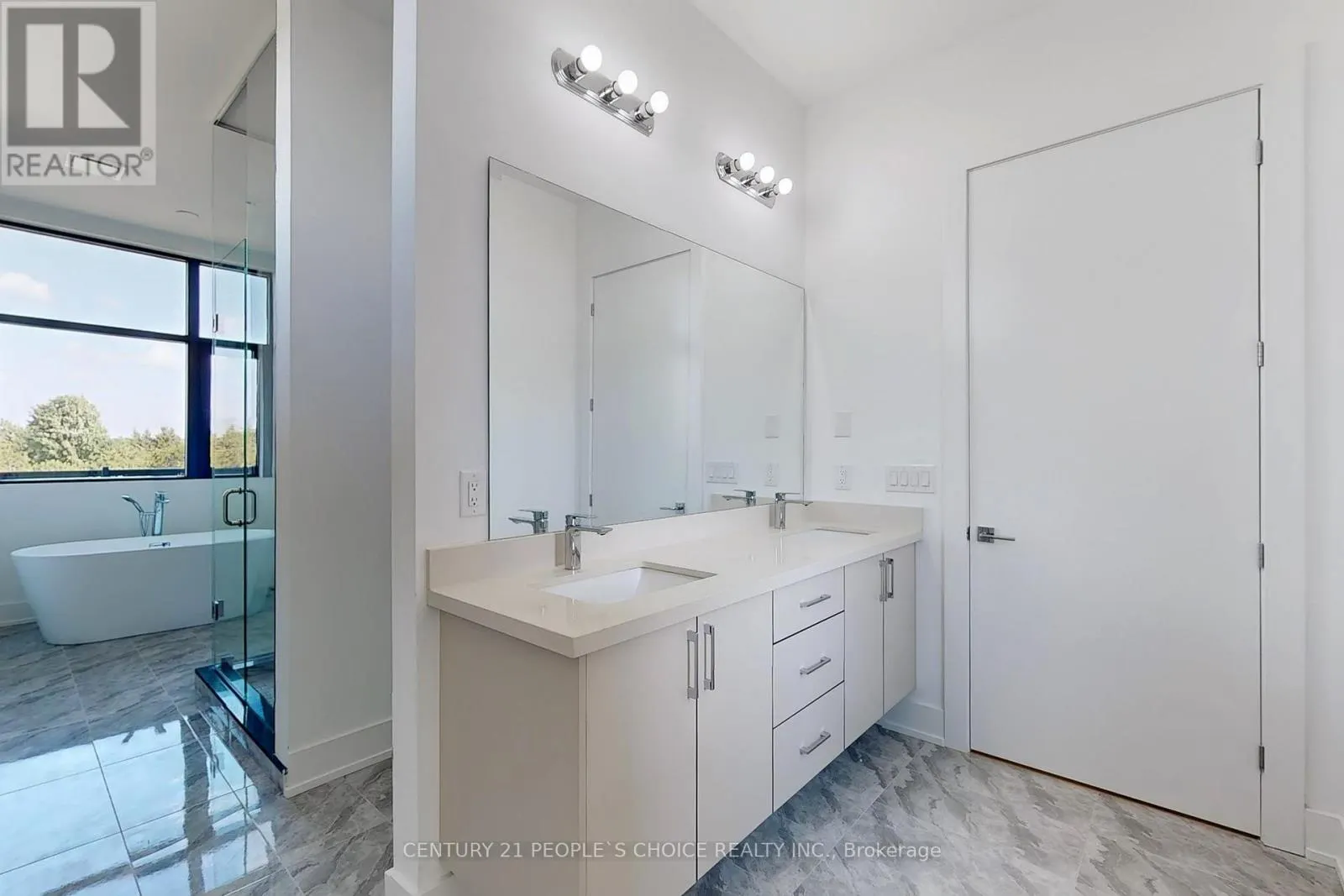 14 SUGARBUSH COURT