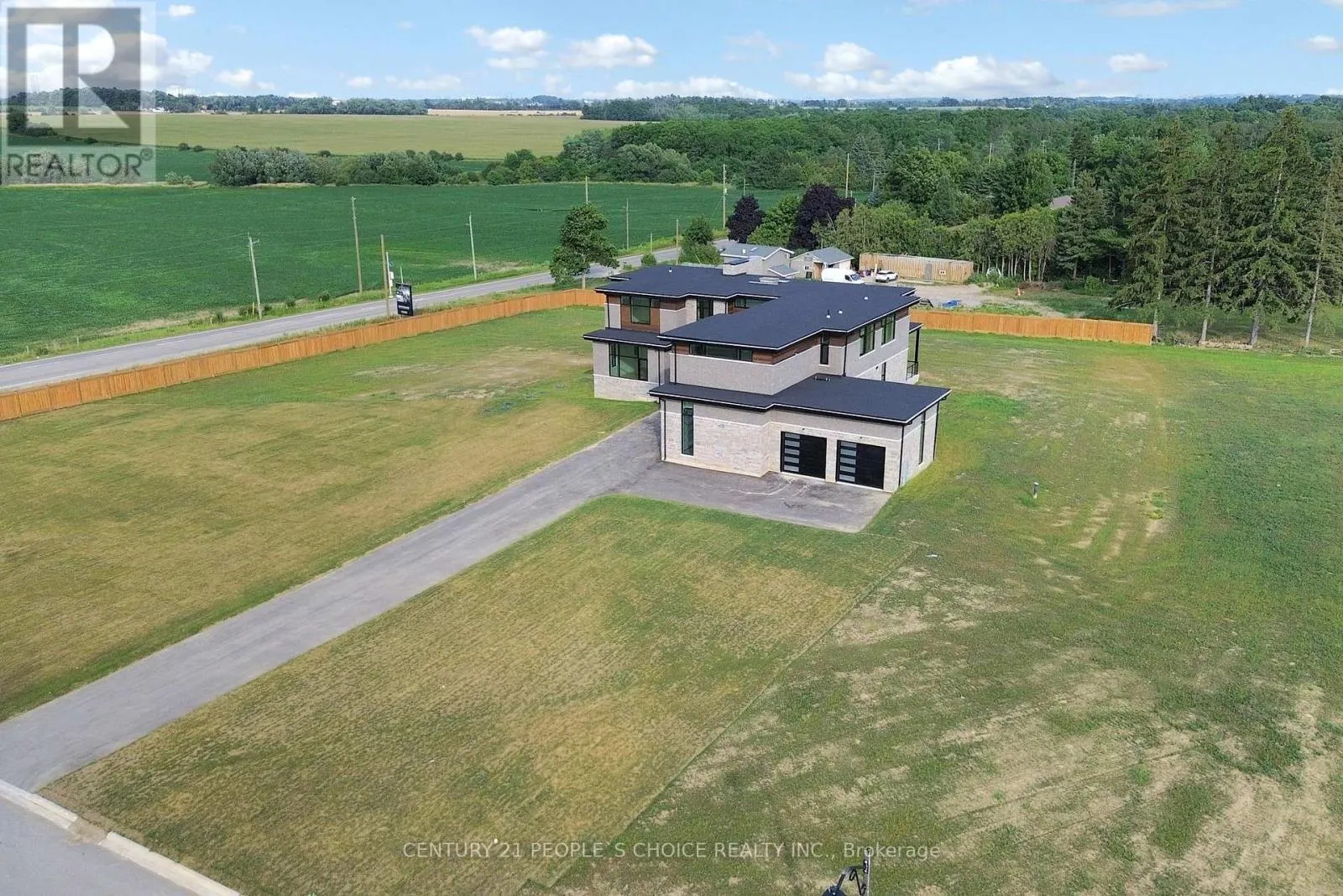14 SUGARBUSH COURT