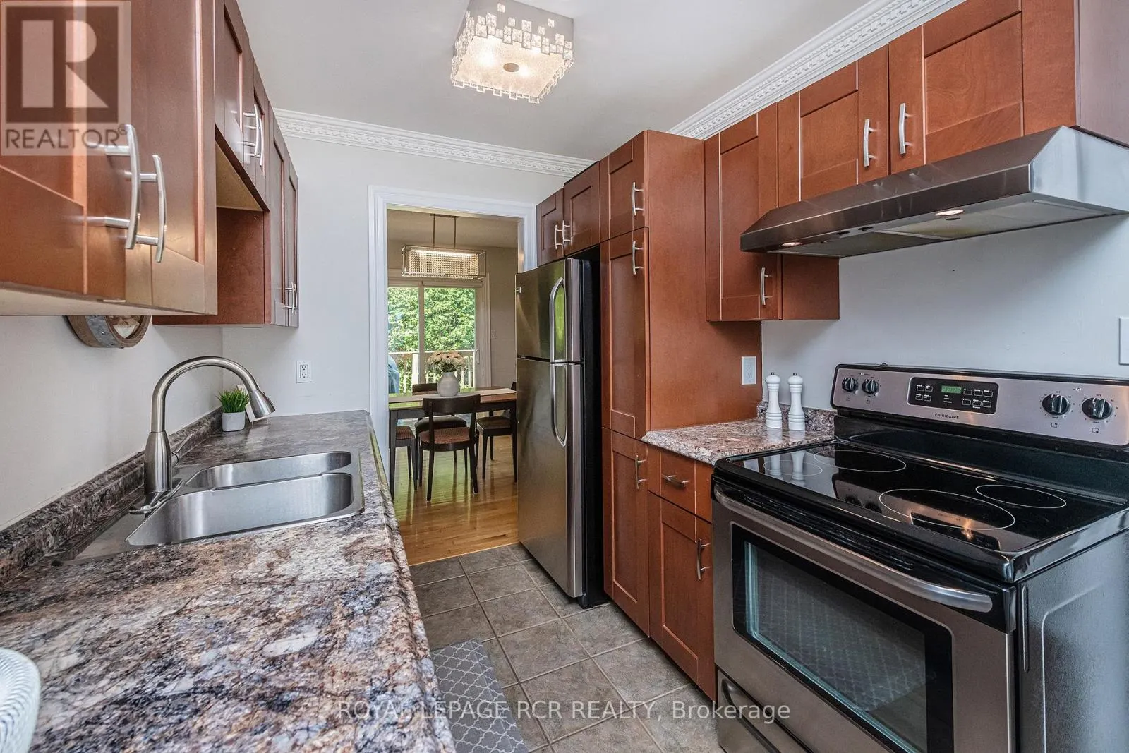 39 - 31 PARKVIEW DRIVE
