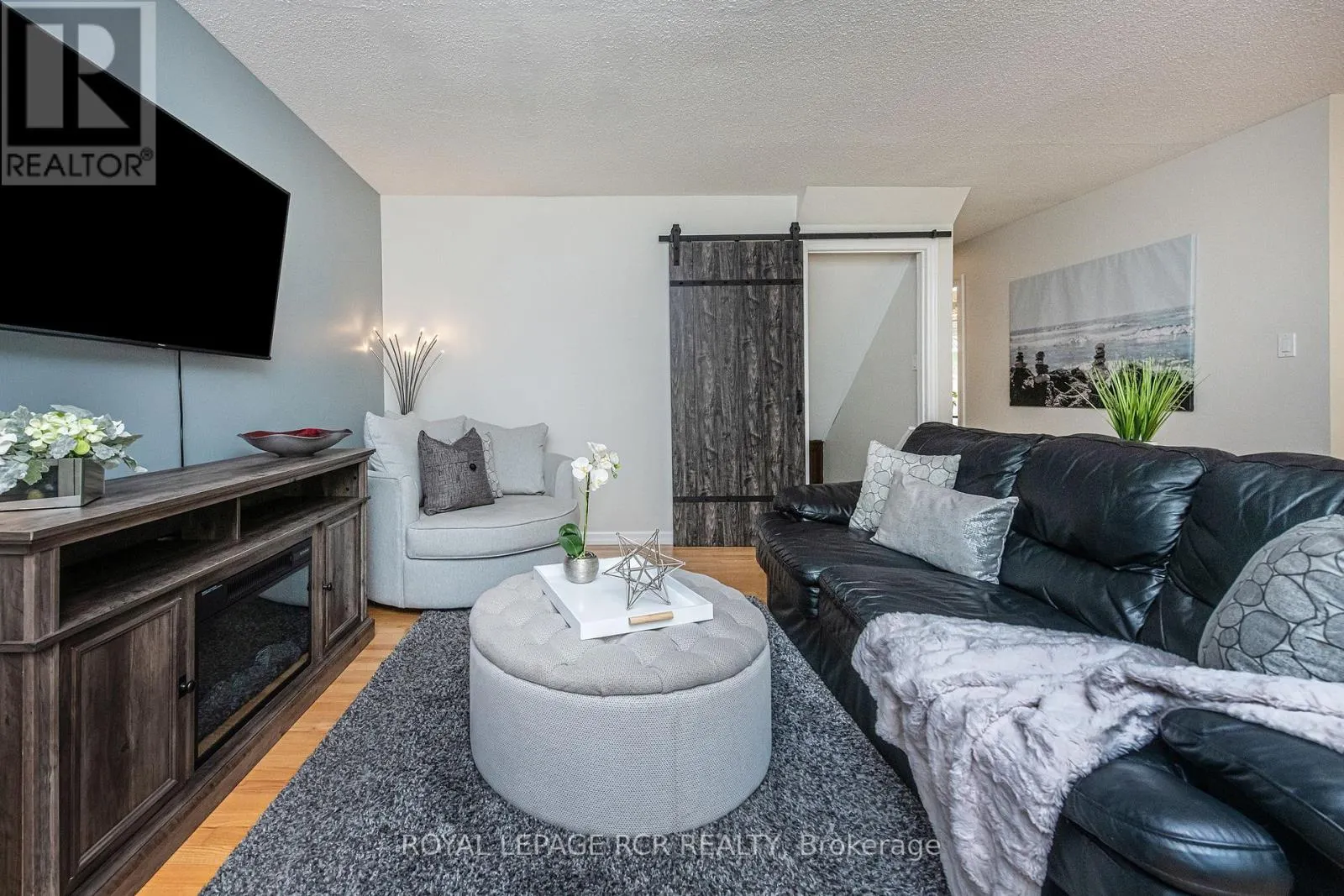 39 - 31 PARKVIEW DRIVE