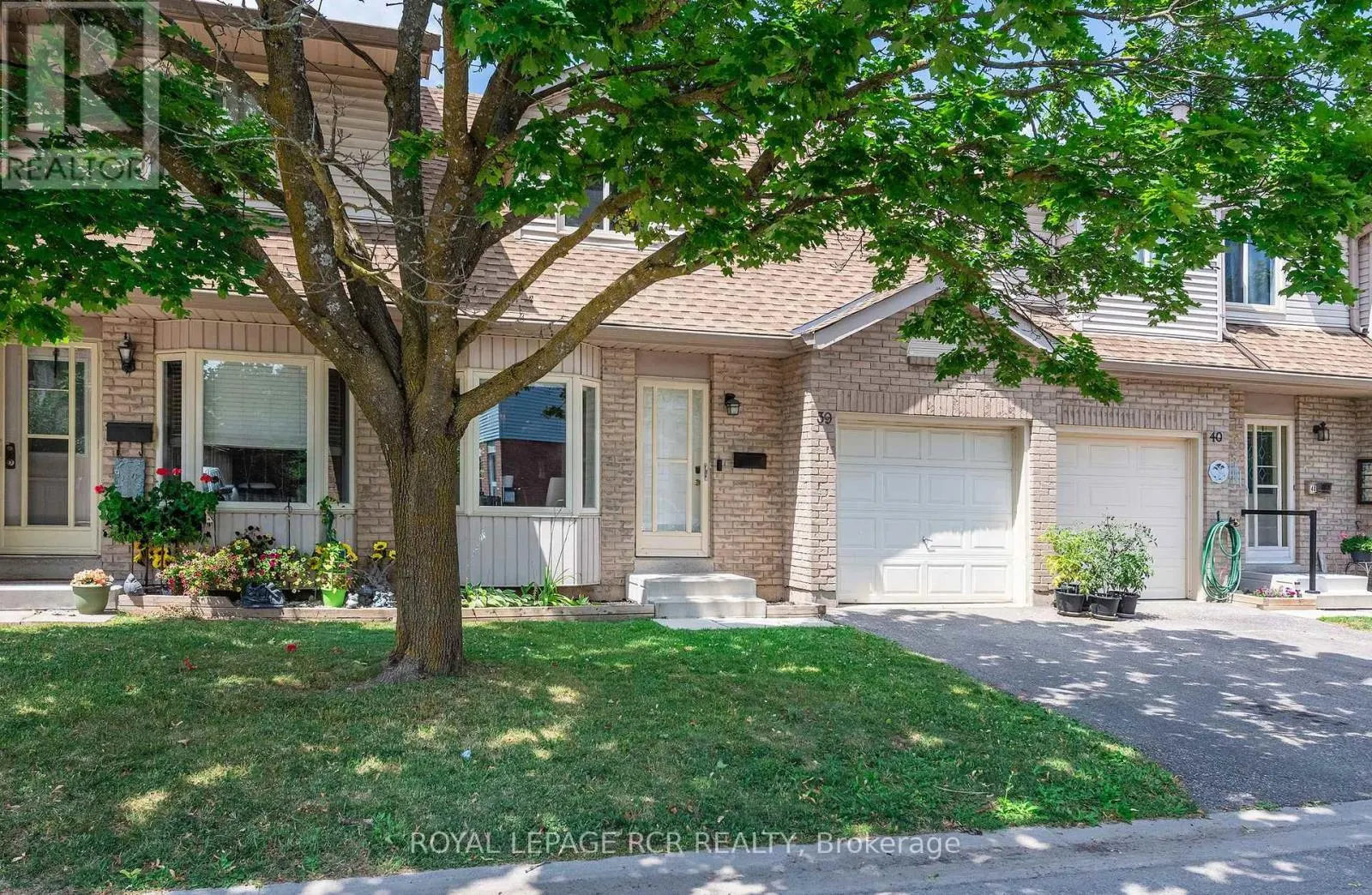 39 - 31 PARKVIEW DRIVE
