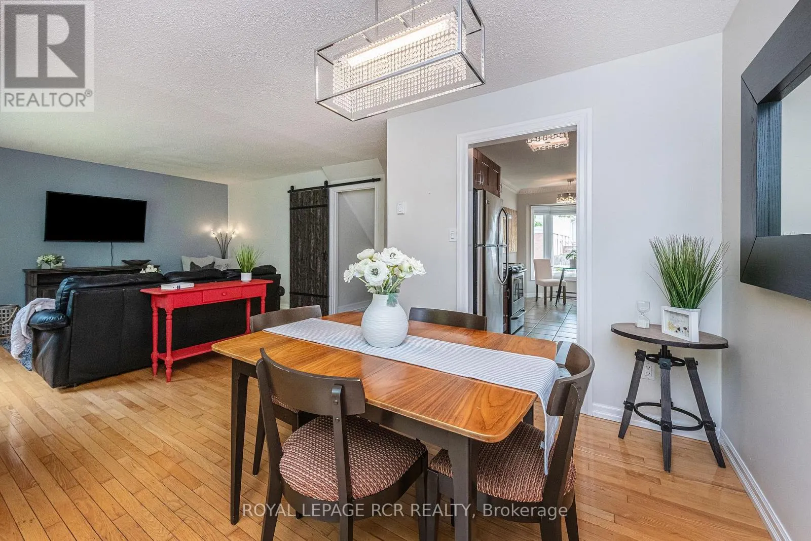 39 - 31 PARKVIEW DRIVE