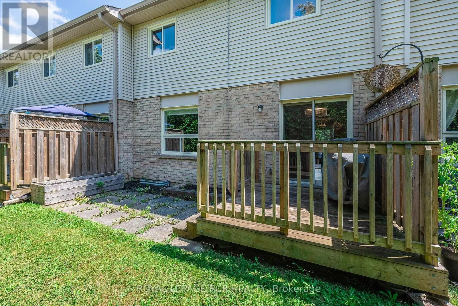 39 - 31 PARKVIEW DRIVE