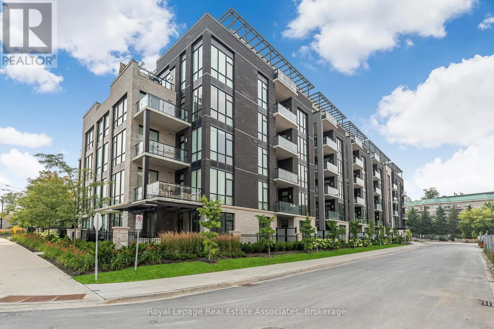 303 - 42 MILL STREET