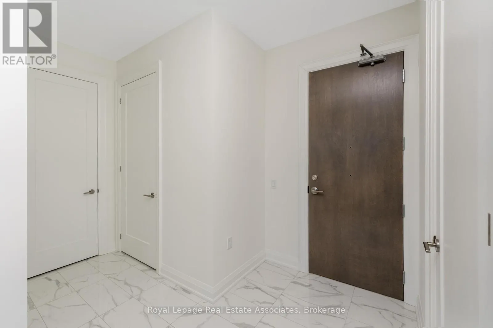 303 - 42 MILL STREET