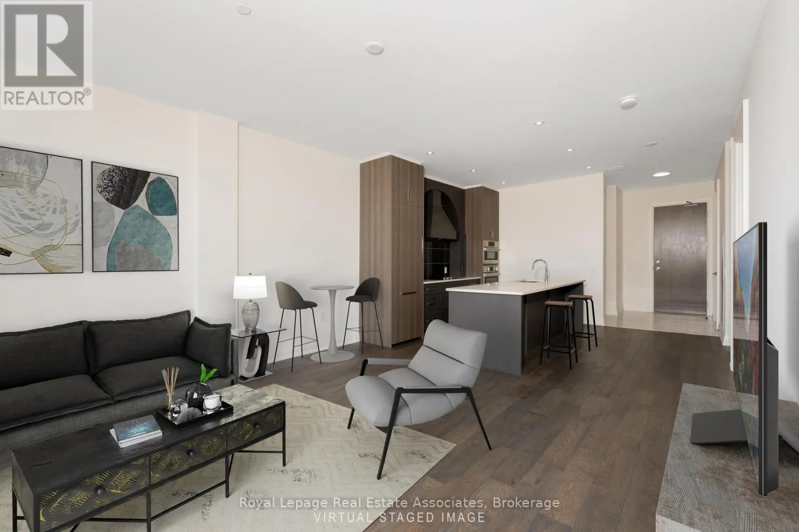 303 - 42 MILL STREET
