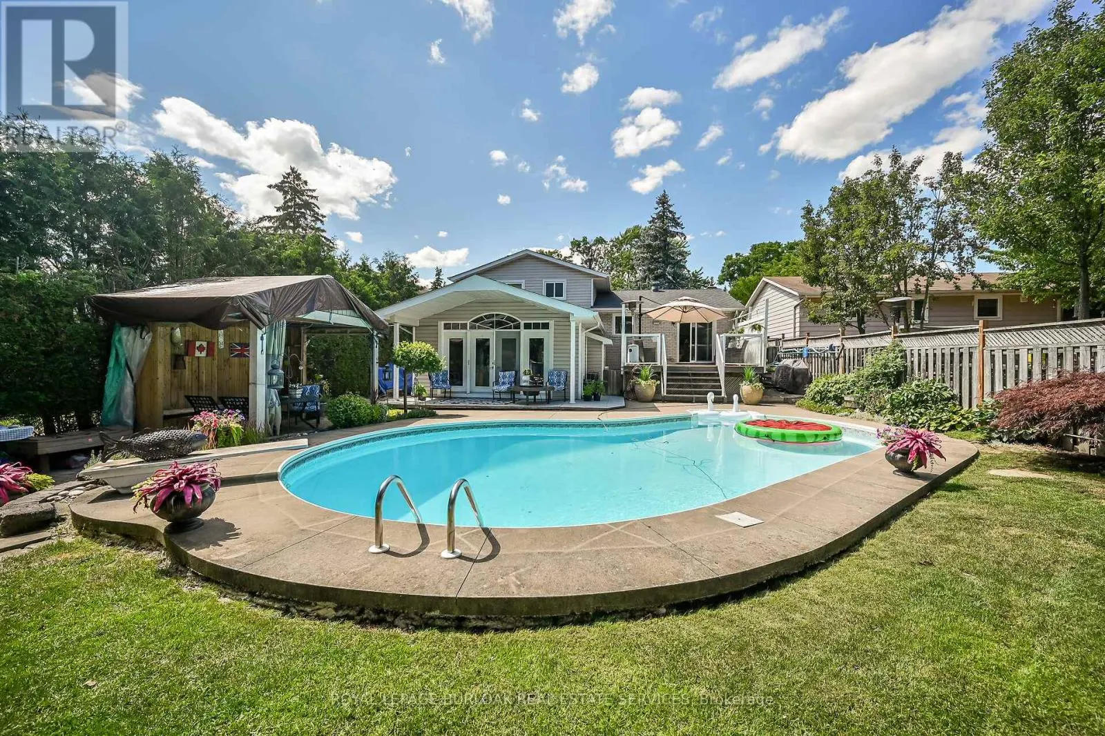 92 OSBORNE CRESCENT