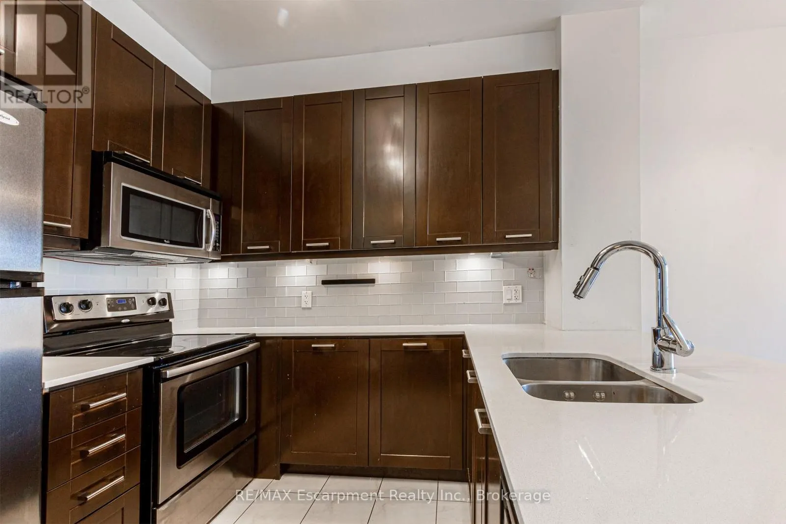 210 - 2470 PRINCE MICHAEL DRIVE, #210