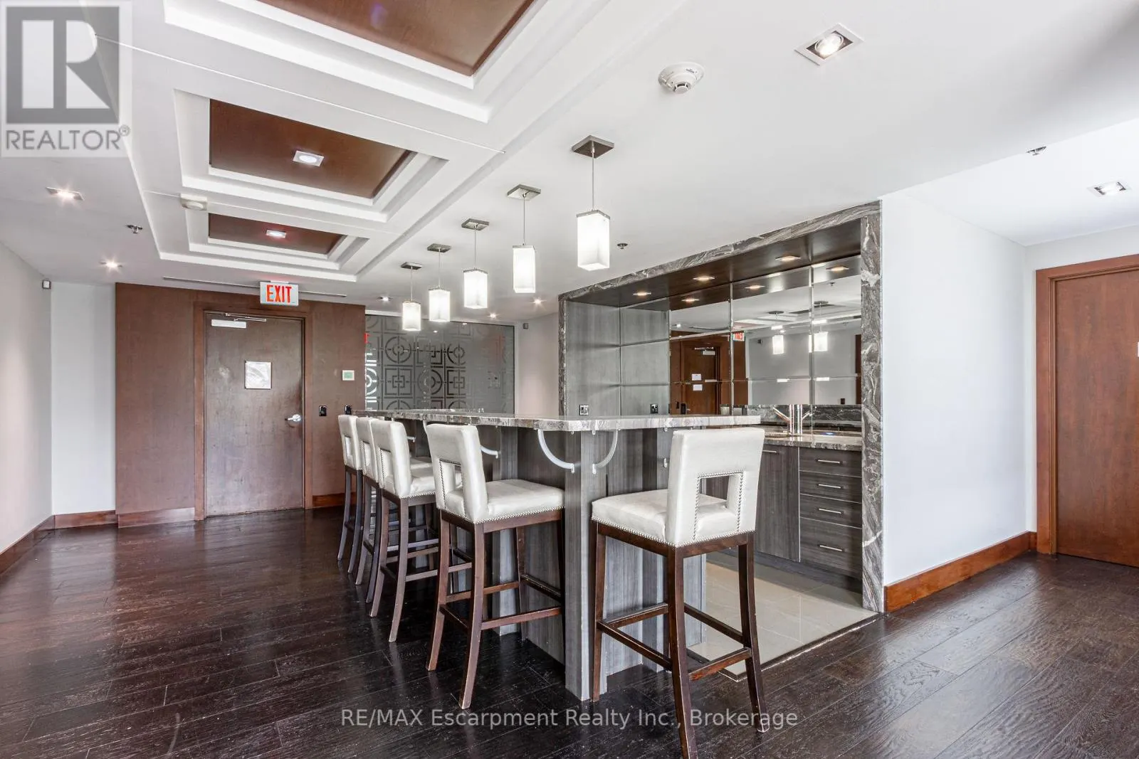 210 - 2470 PRINCE MICHAEL DRIVE, #210