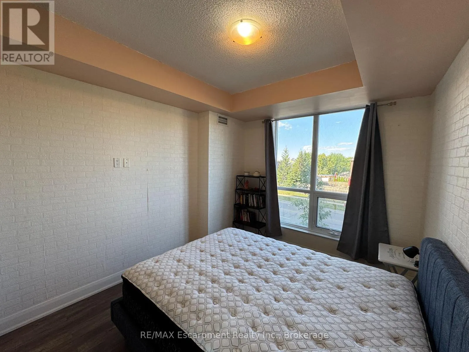 210 - 2470 PRINCE MICHAEL DRIVE, #210