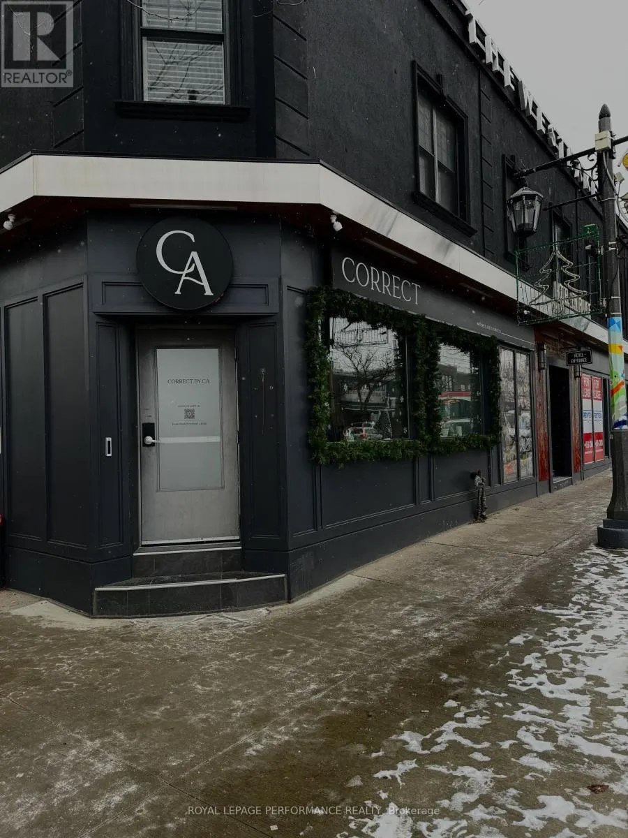 ROOM 3 - 101-2847 LAKESHORE BOULEVARD W