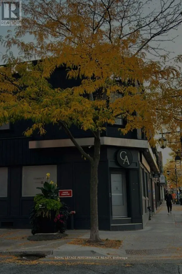ROOM 3 - 101-2847 LAKESHORE BOULEVARD W