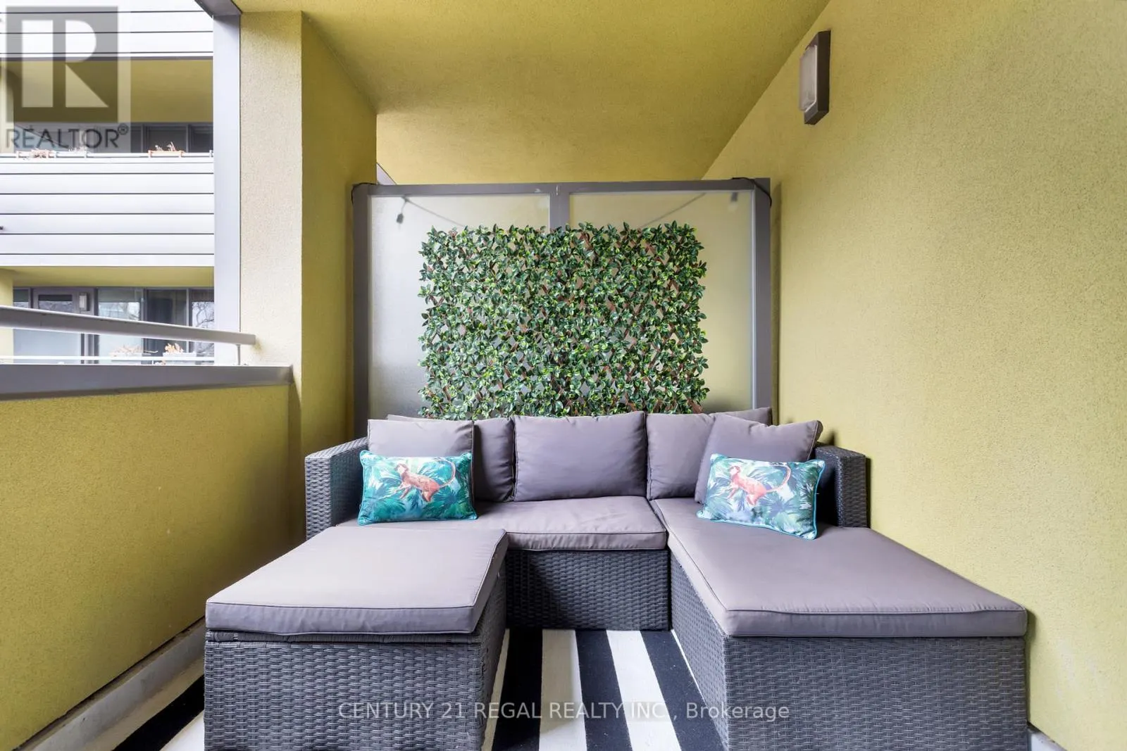 312 - 25 RITCHIE AVENUE